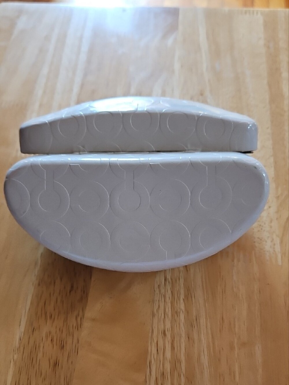 Coach White Embossed Signature Hard Sunglasses Case - Picture 8 of 8